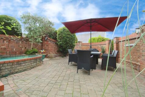 pbox-garden-313625.JPG