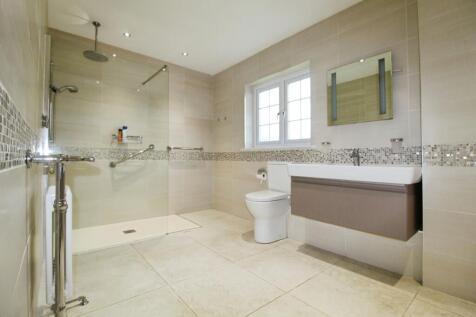 pbox-bathroom-313625.JPG