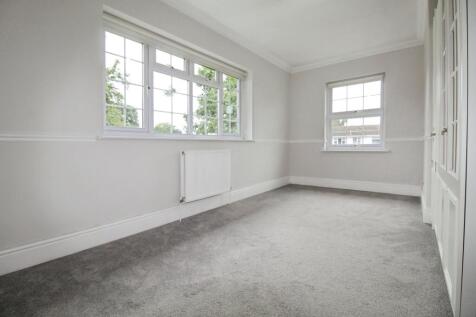 pbox-bedroom-313625.JPG