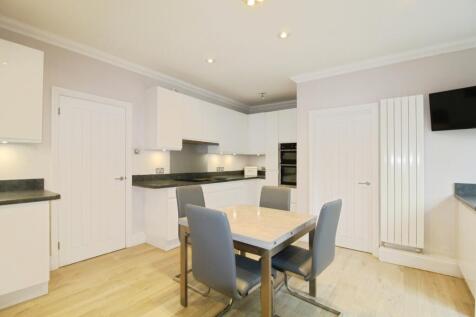 pbox-dining_room-313625.JPG