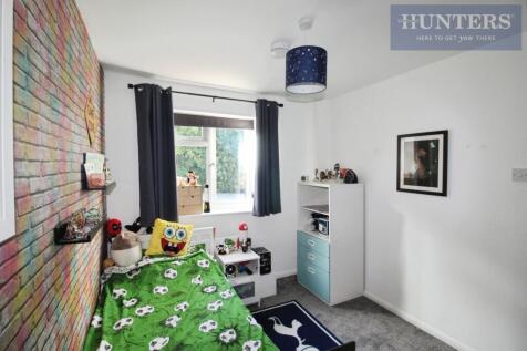 pbox-bedroom-335724.JPG