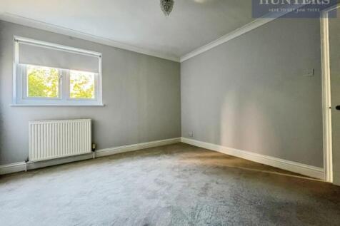 pbox-bedroom-344741.jpg