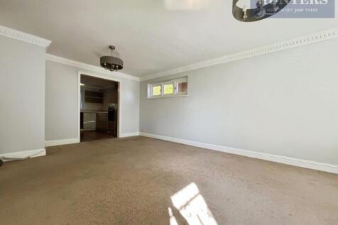 pbox-bedroom-344741.jpg