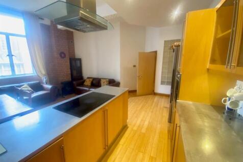 Kitchen 2.jpg