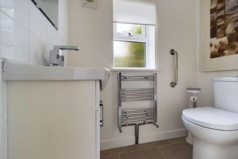 Ensuite Cloakroom
