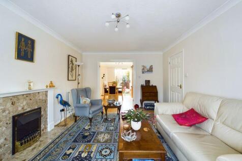 Living Room pic 2