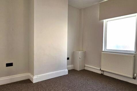 Reception/Bedroom 3