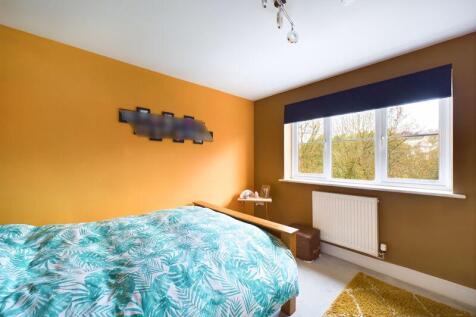 Bedroom 2 pic 2