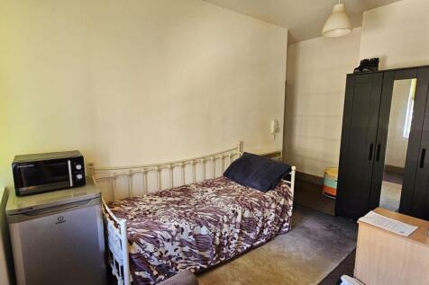 Studio Room