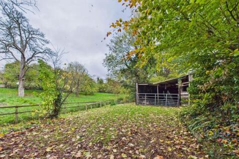Outbuilding &amp; Additional Parking