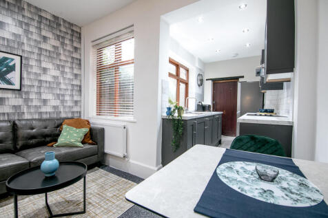 10 Cromwell St (1...