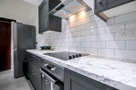 10 Cromwell St (1...