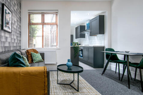 10 Cromwell St (7...