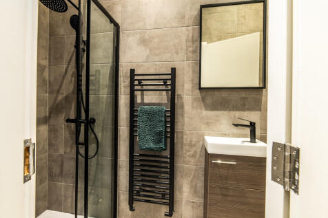 The Maze apt 5-00...