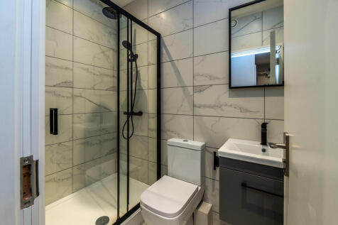 The Maze apt 6-01...