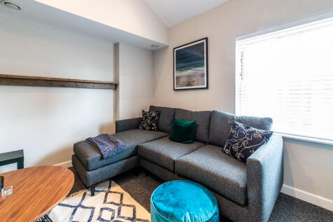 The Maze apt 7-00...