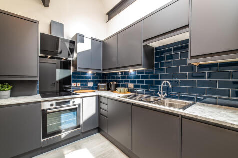 The Maze apt 7-00...