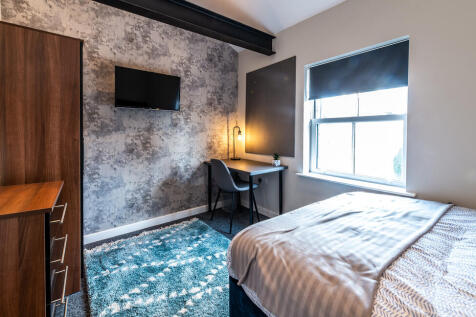 The Maze apt 7-00...