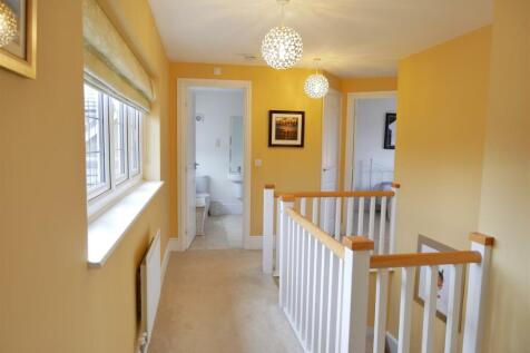 FIRST FLOOR LANDING