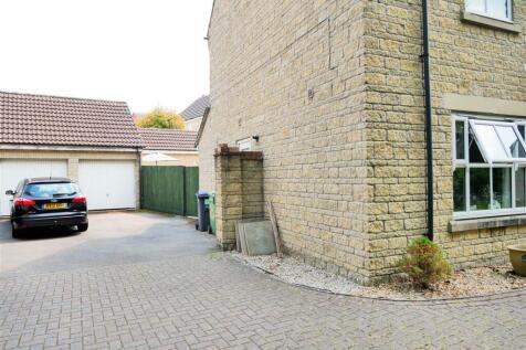 DOUBLE GARAGE
