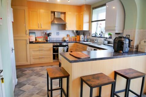 KITCHEN BREAKFAST ROOM