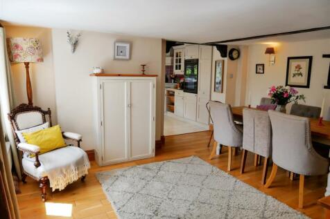 DINING SPACE