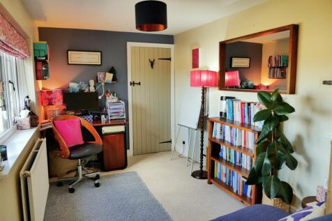 ANNEX LIVING ROOM