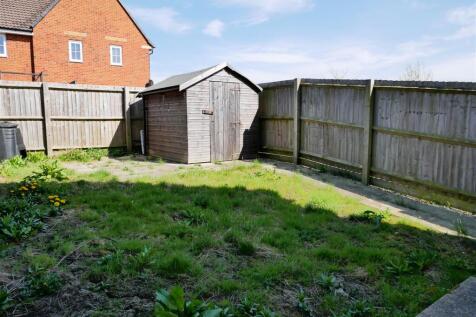 REAR ENCLOSED GARDEN