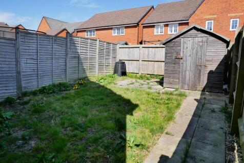 REAR ENCLOSED GARDEN