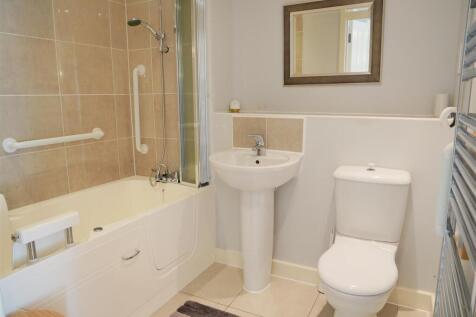 LUXURY BATHROOM