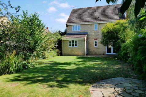 LARGE REAR GARDEN