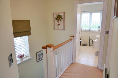 FIRST FLOOR LANDING