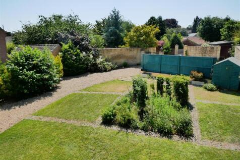 LARGE GARDEN