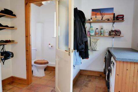 Utility Room &amp; Cloakroom