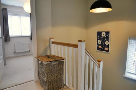 FIRST FLOOR LANDING