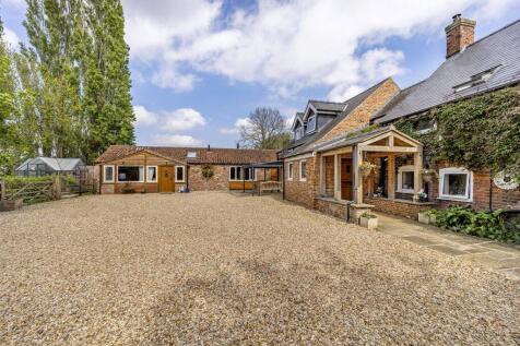 Annexe and Side