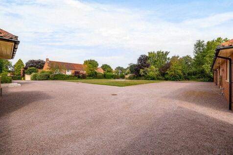 Driveway/Parking