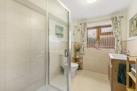 Annexe Shower Room