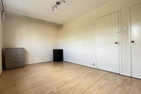 Bedroom 2 2.jpg