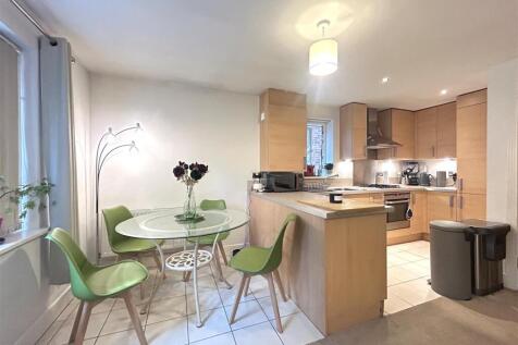 Dining Area.JPG