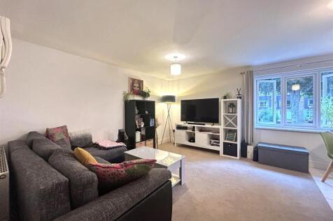 Living Room.JPG