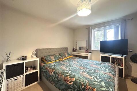 Bedroom.JPG