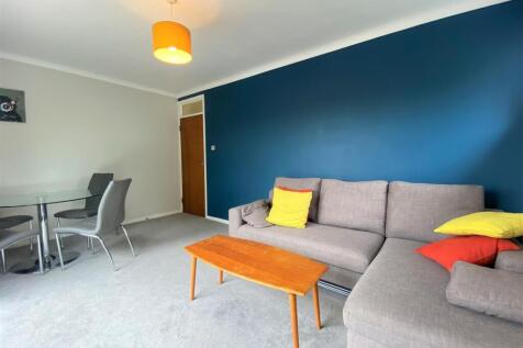 Living Room 2.jpg