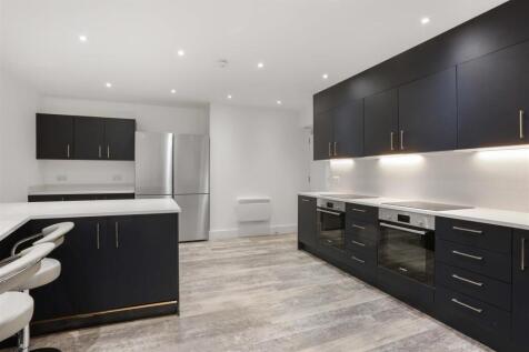 1437252812 - KITCHEN - 3.jpg