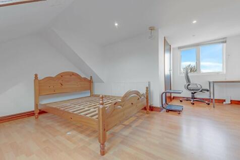 Bedroom six / loft