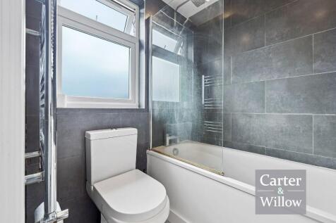 En suite Bathroom/WC