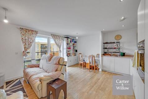 Kitchen/reception 