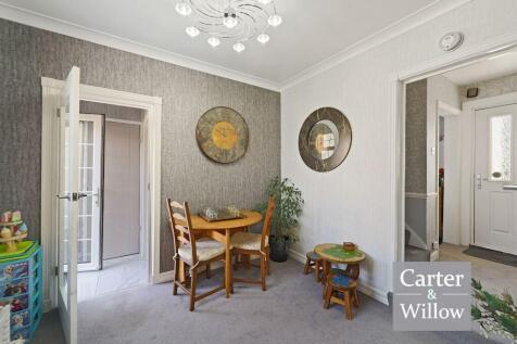 Reception room 