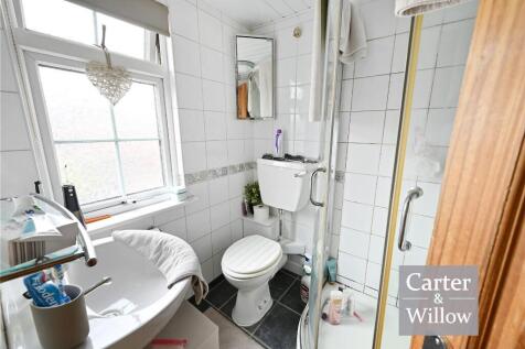 En suite shower room