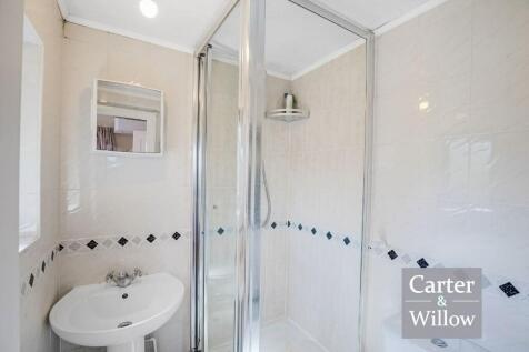 En suite shower room
